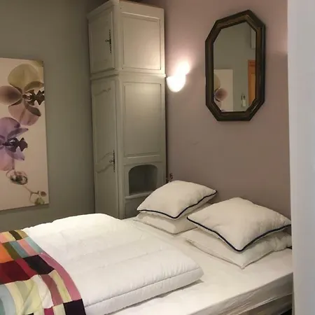 Apartment Maxime 2 *